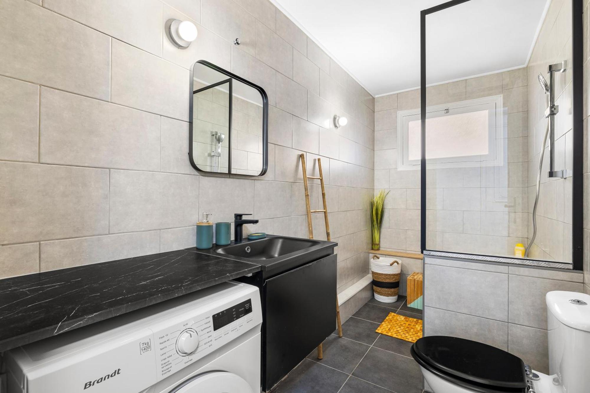 Nice Renting - Philibert - Elegant Spacious Quiet Near The Port Free Parking Luaran gambar